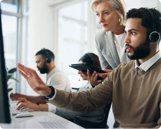 Real-time agent assist dashboardes